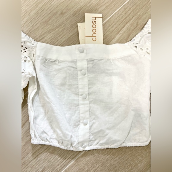 NWT Get Choosy Eyelet Sleeve Crop Top - Picture 2 of 5